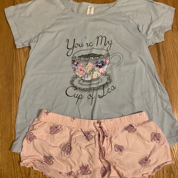 Pajama set - Picture 1 of 4